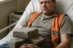 Почему влажная коса ночью ломает длину и спутывает волосы