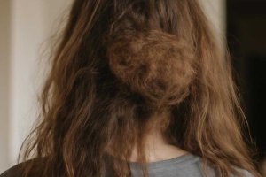 Почему после сна волосы сбиваются в колтуны