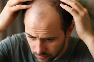 Домашний уход при выпадении волос без лишних обещаний