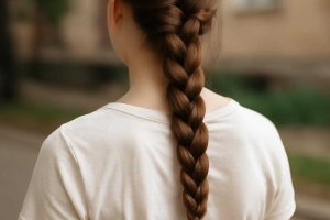 Как красиво заплести волосы без вреда для кожи головы