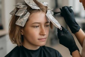 Цвета волос, которые прибавляют возраст